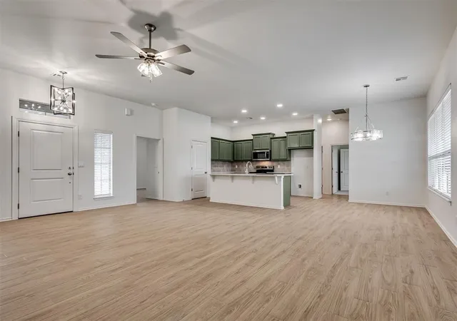 Photo 4 of Single family home for sale at 1989 Twin Spires Trl, Blanchard, OK 73010 | MLS# 1231269 | Listing updated on 2026-10-06