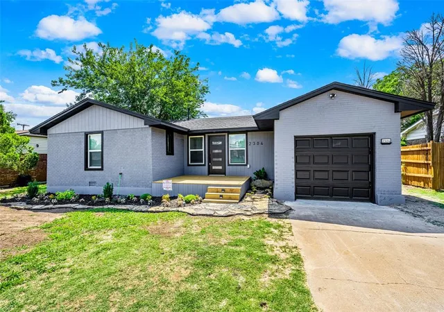 Homes for sale in Lawton, OK | 2304 Nw 47th St, Lawton, OK 73505 | MLS# 1231274