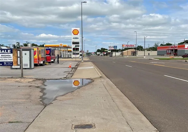 4th image of 1401 W 3Rd St, Elk City, OK 73644 | MLS# 1231277