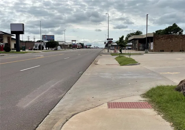 1st image of 1401 W 3rd St, Elk City, OK 73644 | MLS# 1231277