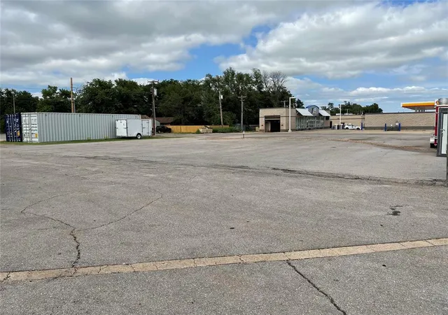 5th image of 1401 W 3Rd St, Elk City, OK 73644 | MLS# 1231277