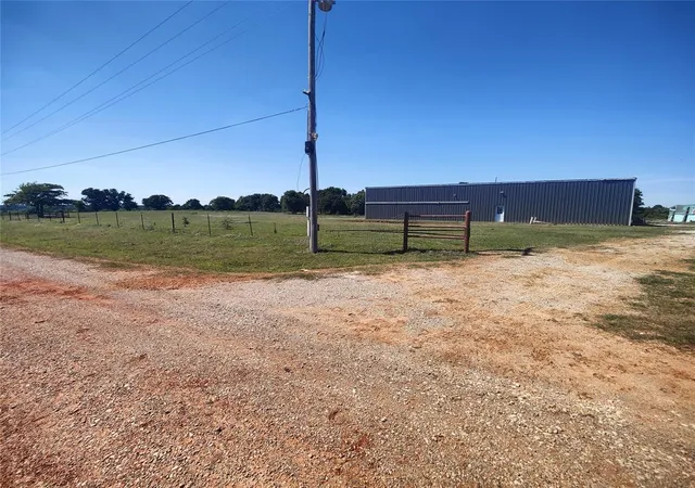3rd image of 4600 N Harrah Rd, Harrah, OK 73045 | MLS# 1231303