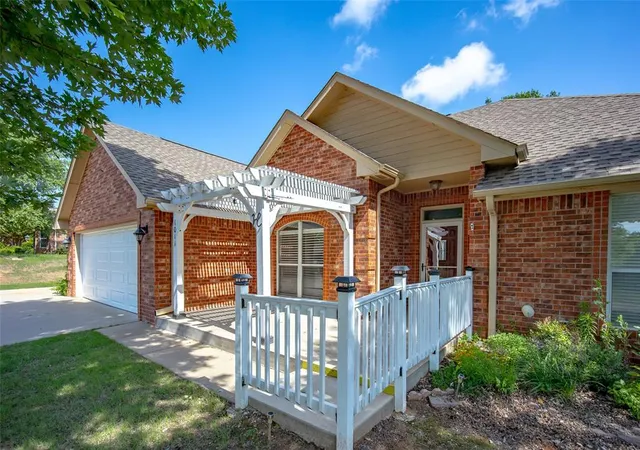 1st image of 1011 Woodbrook Blvd, Purcell, OK 73080 | MLS# 1231308