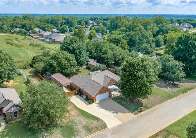 4th image of 1011 Woodbrook Blvd, Purcell, OK 73080 | MLS# 1231308
