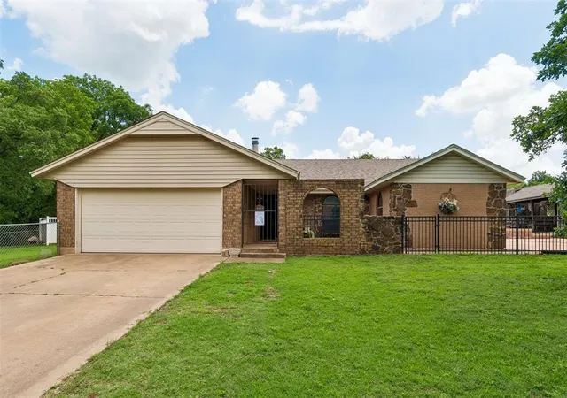 1st image of 4423 Ne 40th St, Blanchard, OK 73010 | MLS# 1231321