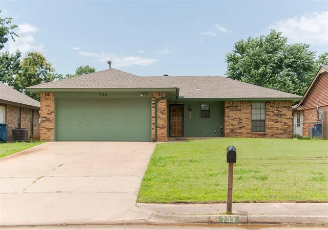Homes for sale in Edmond, OK | 733 Mallard Ave, Edmond, OK 73003 | MLS# 1231324