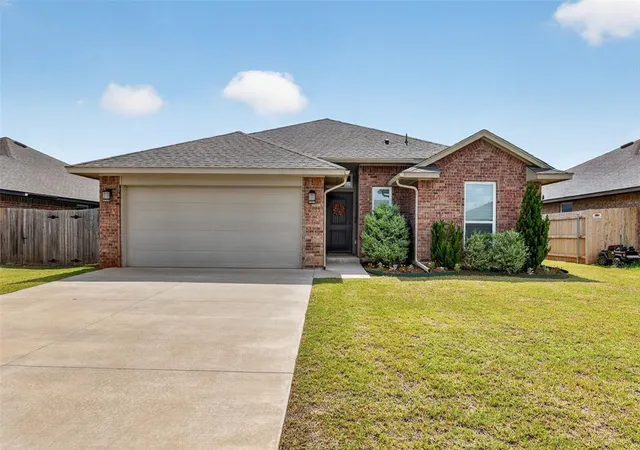 Photo 3 of Single family home for sale at 940 S Appaloosa Ln, Mustang, OK 73064 | MLS# 1231336 | Listing updated on 2026-09-02