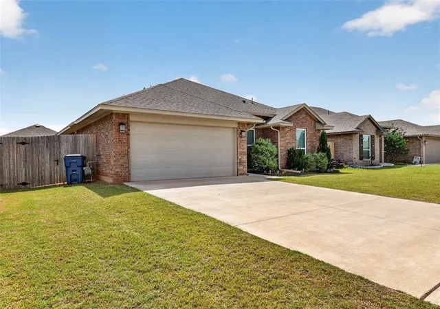 Photo 3 of Single family home for sale at 940 S Appaloosa Ln, Mustang, OK 73064 | MLS# 1231336 | Listing updated on 2026-09-02