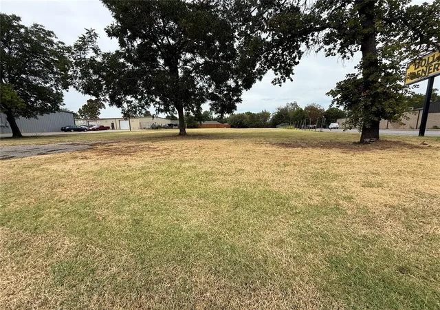 Photo 3 of Land for sale at 2226 E Highland (hwy 3e) St, Shawnee, OK 74801 | MLS# 1231346 | Listing updated on 2026-08-31