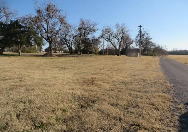 1st image of 000 W Iowa Ave, Chickasha, OK 73018 | MLS# 1231361
