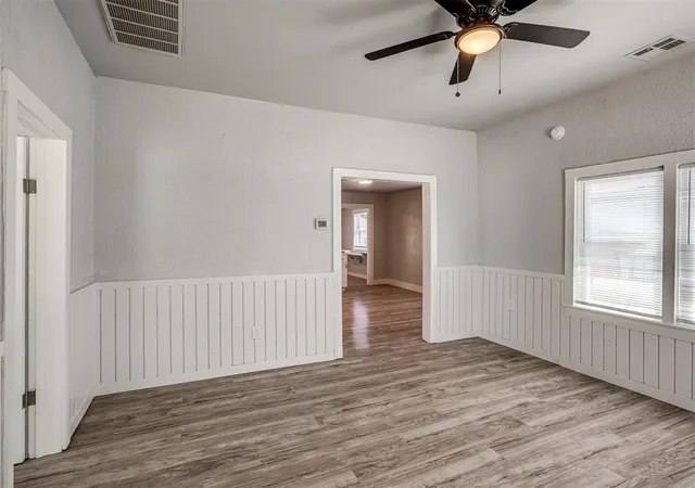 5th image of 105 S K Ave, El Reno, OK 73036 | MLS# 1231371