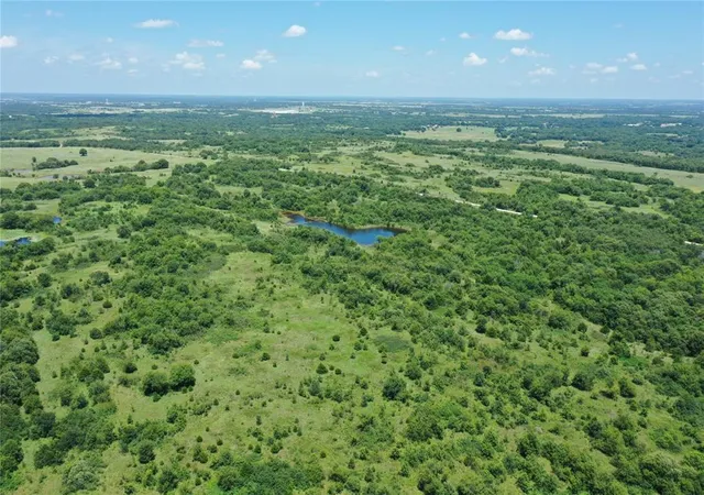Homes for sale in Pauls Valley, OK | 3210 N County Rd #Tract 14, Pauls Valley, OK 73433 | MLS# 1231376