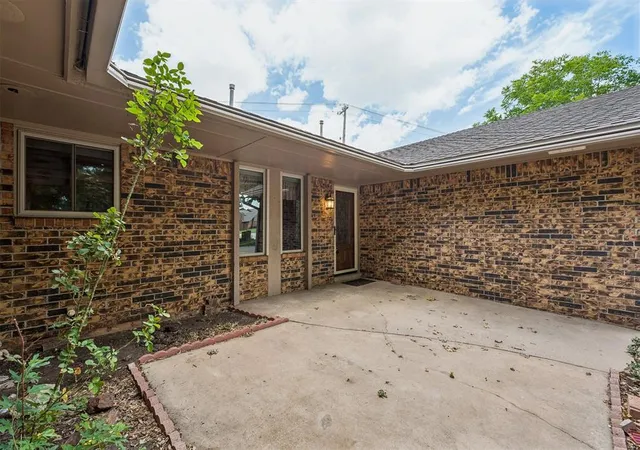 Photo 3 of Sale Pending at 1629 Exeter Ct, Oklahoma City, OK 73159 | MLS# 1231379 | Listing updated on 2026-08-18