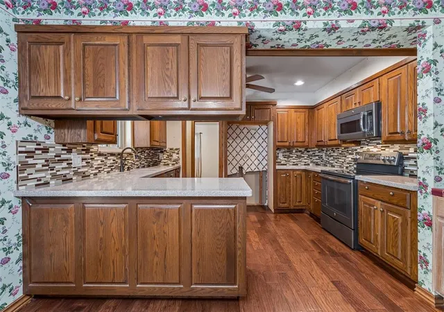 Photo 4 of Sale Pending at 1629 Exeter Ct, Oklahoma City, OK 73159 | MLS# 1231379 | Listing updated on 2026-08-18