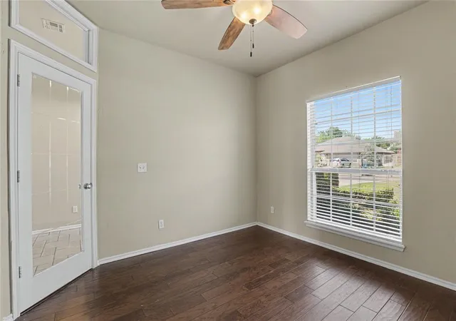 3rd image of 1832 Camden Wy, Edmond, OK 73013 | MLS# 1231386