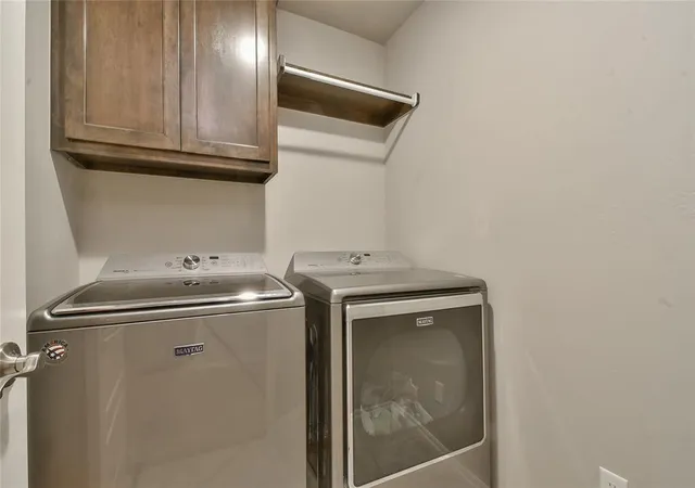 4th image of 1305 N Storybrook Ave, Mustang, OK 73064 | MLS# 1231394