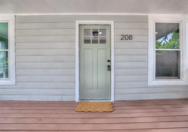 3rd image of 208 E Carson St, El Reno, OK 73036 | MLS# 1231395