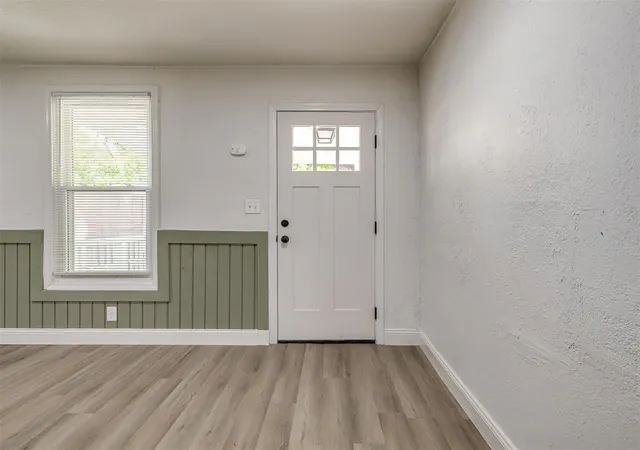 4th image of 208 E Carson St, El Reno, OK 73036 | MLS# 1231395