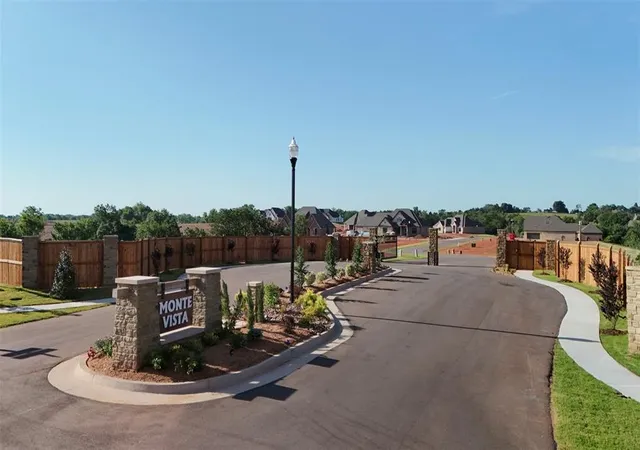Photo 3 of Single family home for sale at 3314 Sunset Ridge Dr, Norman, OK 73071 | MLS# 1231398 | Listing updated on 2026-07-22