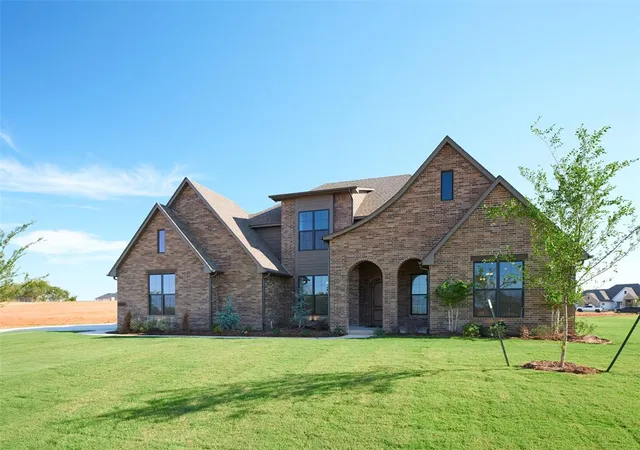Photo 1 of Single family home for sale at 1808 Maplewood Ln, Norman, OK 73071 | MLS# 1231411 | Listing updated on 2026-09-29