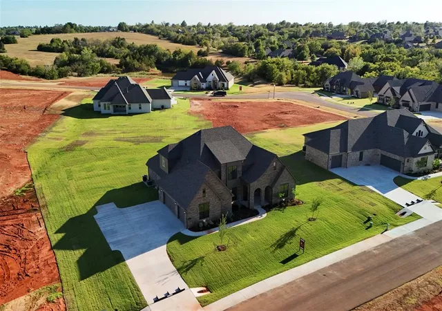 Photo 3 of Single family home for sale at 1808 Maplewood Ln, Norman, OK 73071 | MLS# 1231411 | Listing updated on 2026-09-29