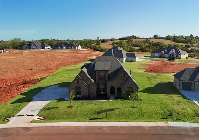 Photo 4 of Single family home for sale at 1808 Maplewood Ln, Norman, OK 73071 | MLS# 1231411 | Listing updated on 2026-09-29