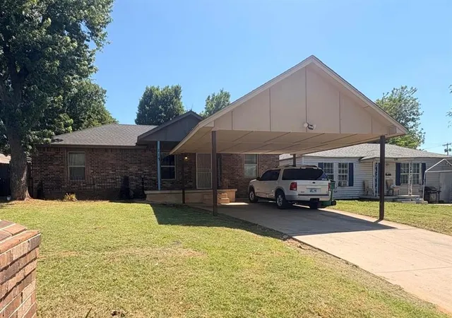 Single family home for sale at 112 SW 39th Street, Oklahoma City, OK 73109 | MLS# 1231426