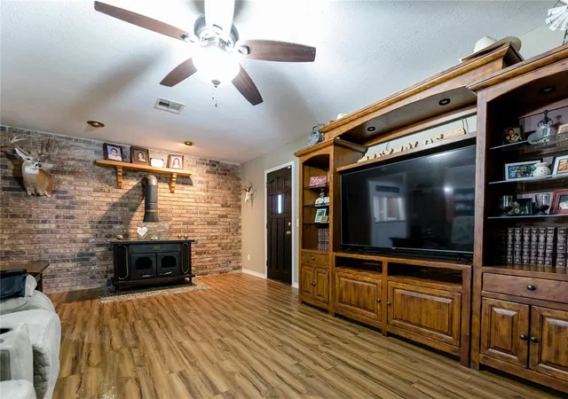 4th image of 132 Merritt Dr, Elk City, OK 73644 | MLS# 1231436