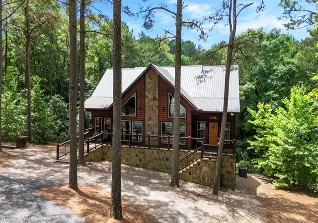 2nd image of 207 Lonely Maple Trl, Broken Bow, OK 74728 | MLS# 1231453
