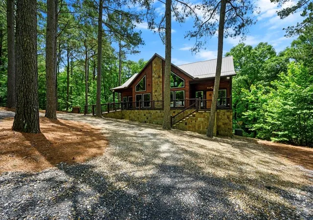 Photo 3 of Single family home for sale at 207 Lonely Maple Trl, Broken Bow, OK 74728 | MLS# 1231453 | Listing updated on 2026-08-04
