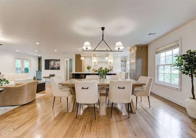 Photo 1 of Single family home for sale at 1118 Glenwood Ave, Nichols Hills, OK 73116 | MLS# 1231457 | Listing updated on 2026-08-12