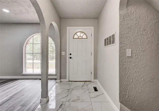4th image of 8009 Golden Oaks Rd, Oklahoma City, OK 73127 | MLS# 1231474