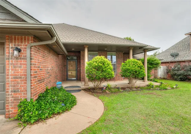 3rd image of 316 E Charlotte Ter, Mustang, OK 73064 | MLS# 1231483