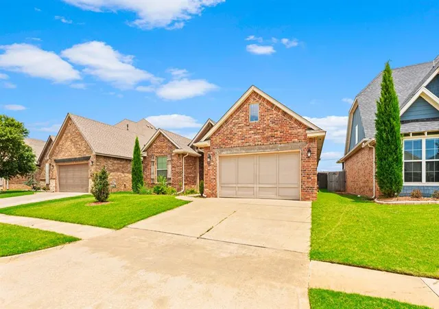 Photo 3 of Single family home for sale at 14512 Privas Ln, Yukon, OK 73099 | MLS# 1231510 | Listing updated on 2026-08-19