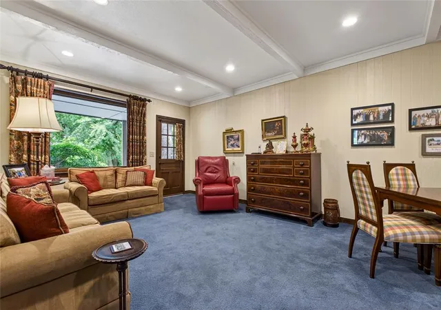 5th image of 712 East Dr, Edmond, OK 73034 | MLS# 1231511