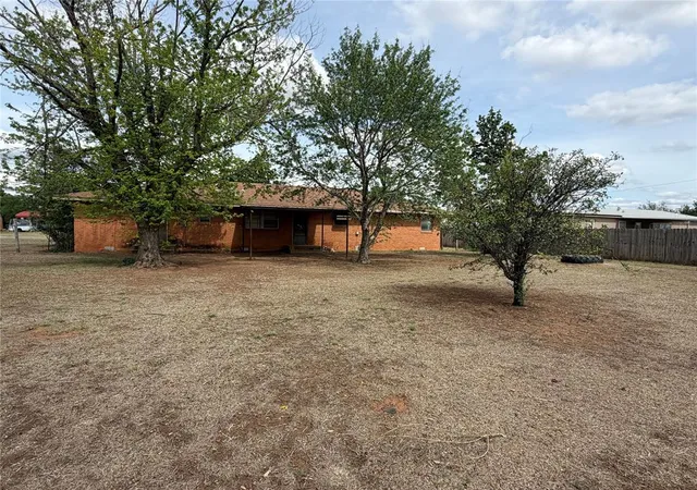 Homes for sale in Sentinel, OK | 210 S 6Th St, Sentinel, OK 73664 | MLS# 1231519