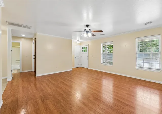 Photo 4 of Single family home for sale at 313 E Clegern Ave, Edmond, OK 73034 | MLS# 1231536 | Listing updated on 2026-09-02