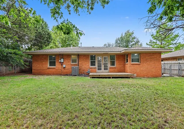 Homes for sale in The Village, OK | 2231 W Britton Rd, The Village, OK 73120 | MLS# 1231573