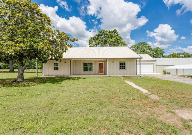 Homes for sale in Okemah, OK | 36797 N 56 Hwy, Okemah, OK 74859 | MLS# 1231575
