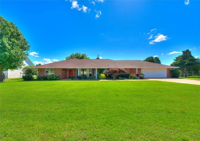 5th image of 1725 Cedar Valley Manor, Guthrie, OK 73044 | MLS# 1231594