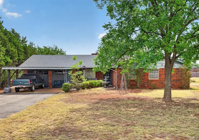 Homes for sale in Sayre, OK | 1600 Electra St, Sayre, OK 73662 | MLS# 1231615