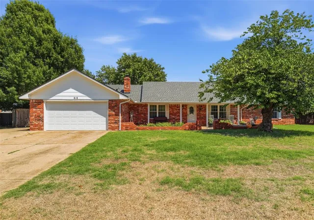 Photo 2 of Sale Pending at 616 N Falcon Way, Mustang, OK 73064 | MLS# 1231627 | Listing updated on 2026-08-27