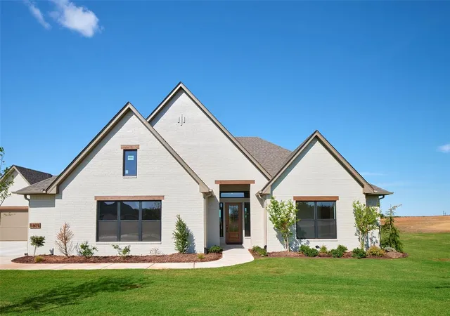 Photo 2 of Single family home for sale at 1809 Meadowview Dr, Norman, OK 73071 | MLS# 1231631 | Listing updated on 2026-09-29