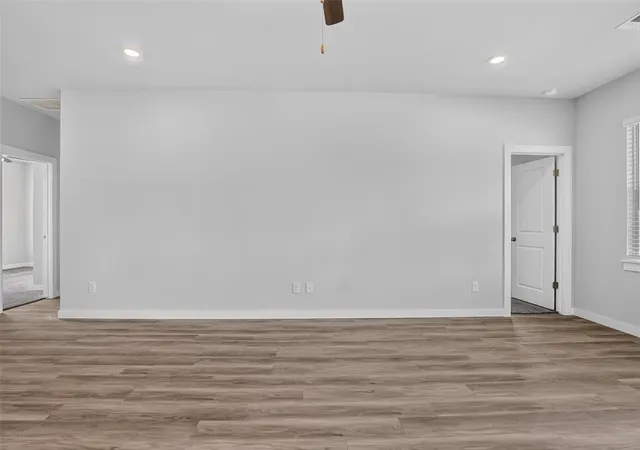 Photo 4 of Single family home for sale at 524 Stella Trl, Guthrie, OK 73044 | MLS# 1231636 | Listing updated on 2026-10-20