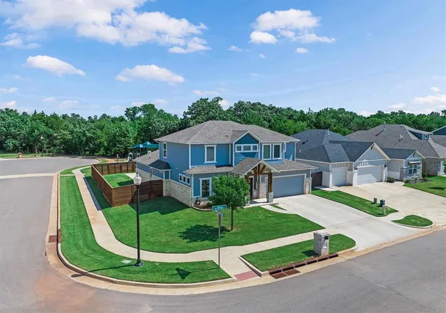 50th image of 633 Nw 183rd St, Edmond, OK 73012 | MLS# 1231647