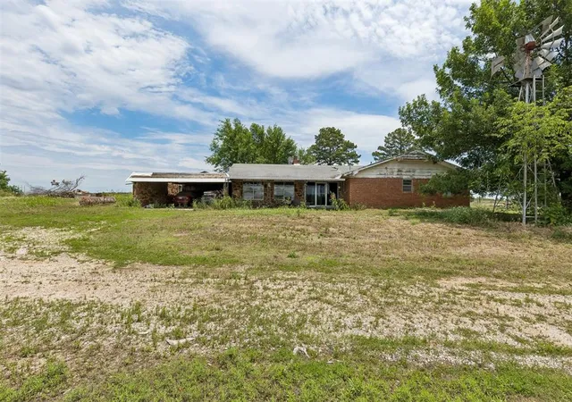 Photo 3 of Sale Pending at 43304 Moccasin Trl Rd, Meeker, OK 74855 | MLS# 1231686 | Listing updated on 2026-09-13