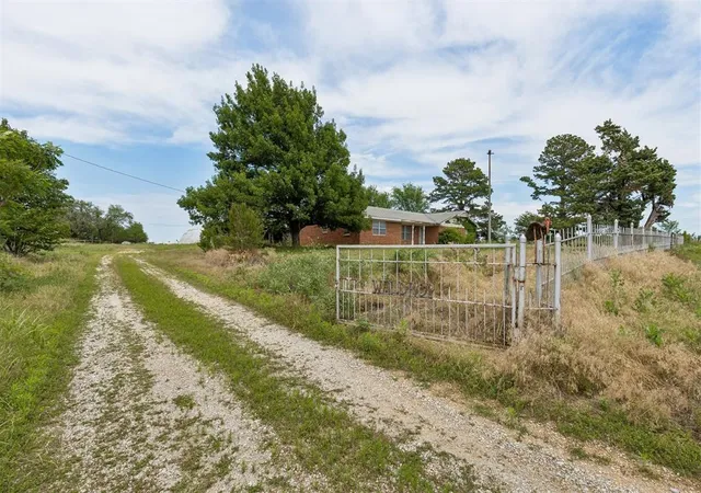 Photo 3 of Sale Pending at 43304 Moccasin Trl Rd, Meeker, OK 74855 | MLS# 1231686 | Listing updated on 2026-09-13