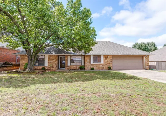 Photo 1 of Single family home for sale at 2608 Northwood Ln, Edmond, OK 73013 | MLS# 1231687 | Listing updated on 2026-06-30