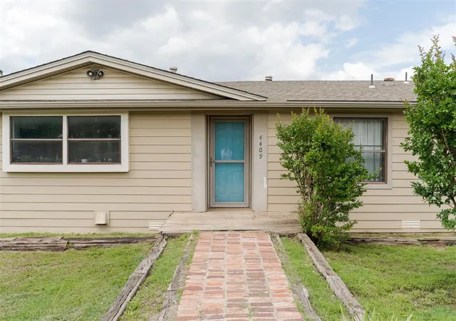 1st image of 4409 S Valley View Ln, Edmond, OK 73034 | MLS# 1231700