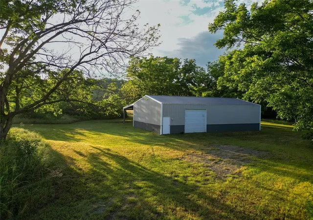 Homes for sale in Okemah, OK | 376098 E 990 Rd, Okemah, OK 74859 | MLS# 1231753